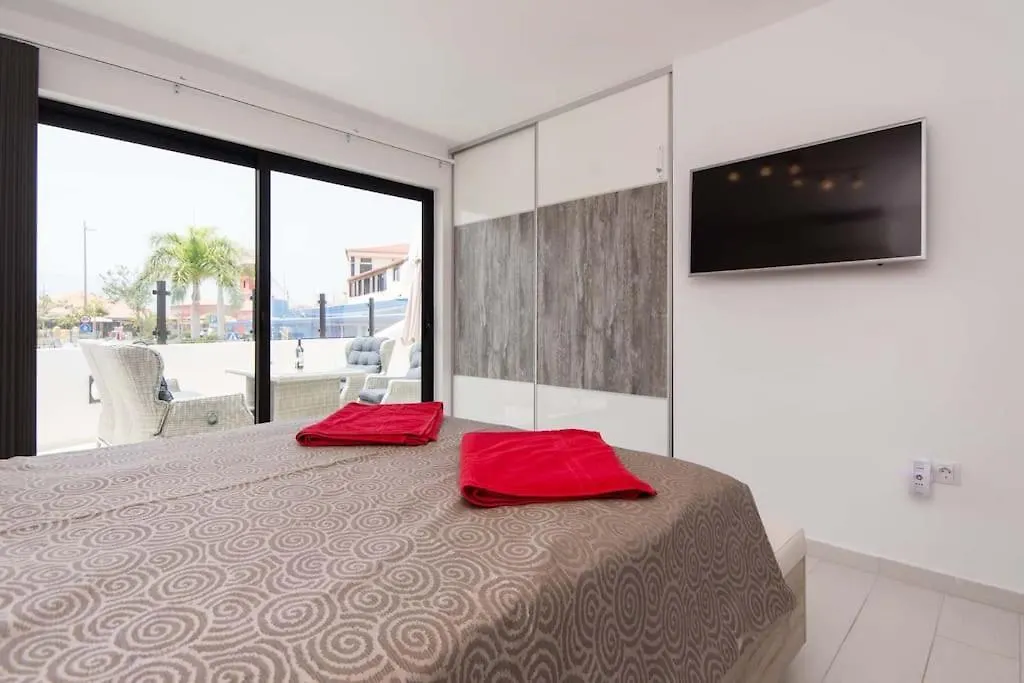 Villa Canaria Modern 3 Bedroom Villa Jaccuzi Playa Feñabe